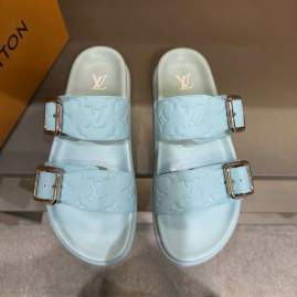 Picture of Louis Vuitton Slippers _SKULVsz38-45mnq0208697